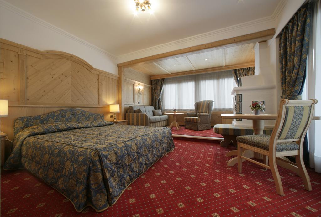 Alpen Hotel Corona 비고디파사 객실 사진