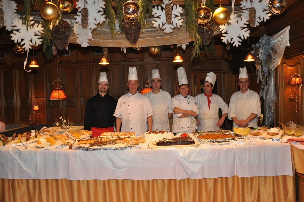 Alpen Hotel Corona 비고디파사 외부 사진