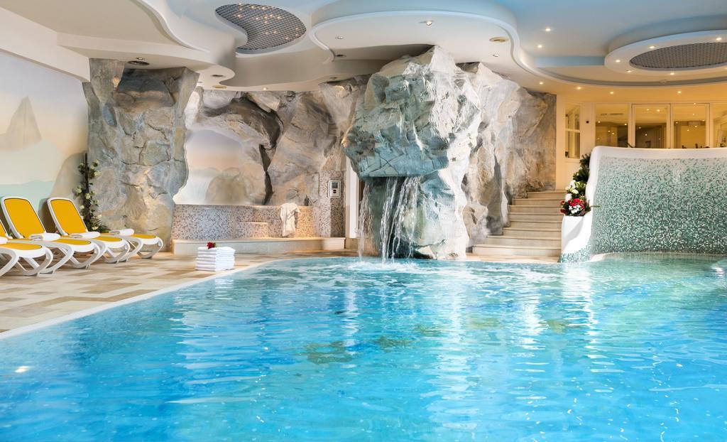 Alpen Hotel Corona 비고디파사 외부 사진