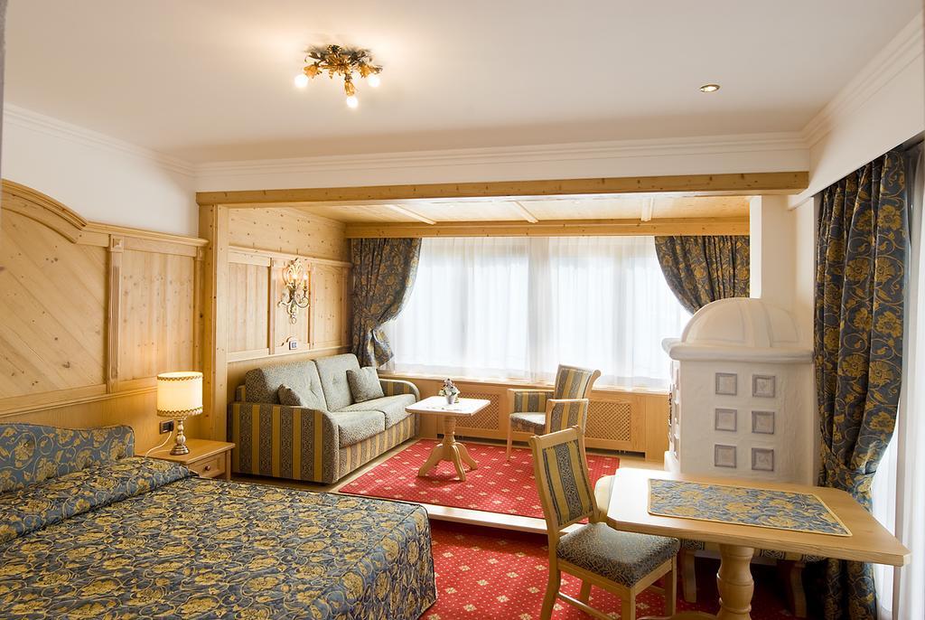 Alpen Hotel Corona 비고디파사 외부 사진